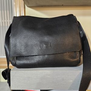 Peter Kent Black  Leather Shoulder Bag